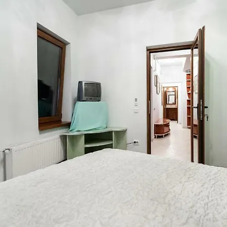 Apartment Calderon Studio