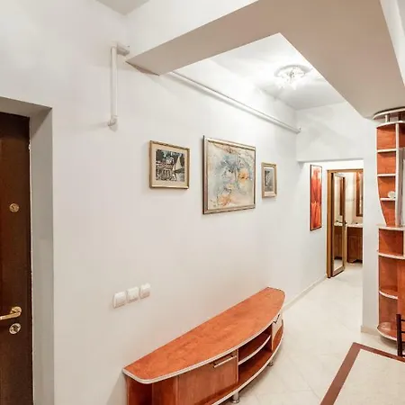 Calderon Studio Apartment *